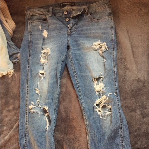 Hollister Girlfriend Jeans - Picture 1 of 1